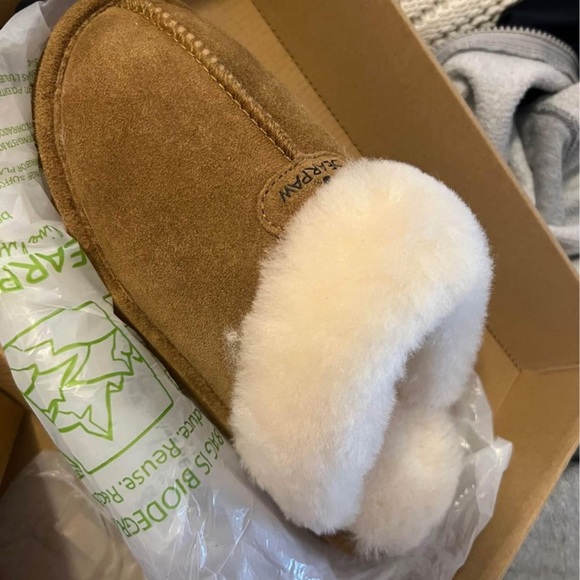 brand new bear paw slippers nwt - Picture 1 of 6